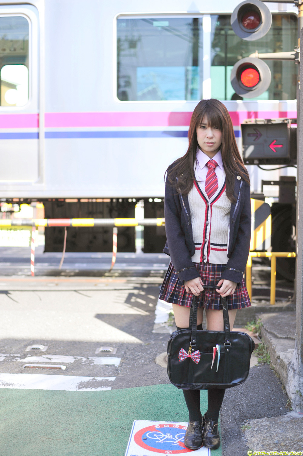 真亜也 Maaya [DGC]2011年06月號 制服美少女天國 No.955